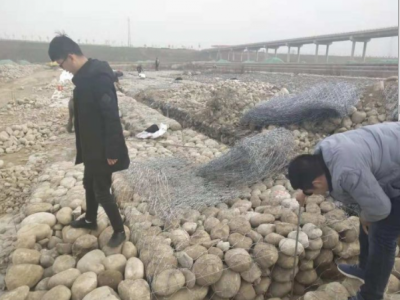 大橋護底固濱墊